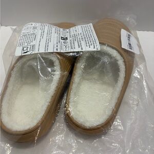 Cozy Faux-Shearling Lined Slip-On Clogs - Tan NWT
